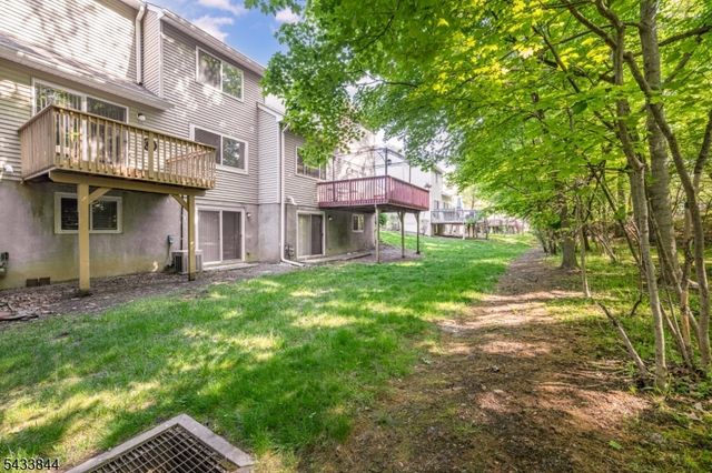 19 Sweetwater Ln, Hardyston Twp., NJ 07419