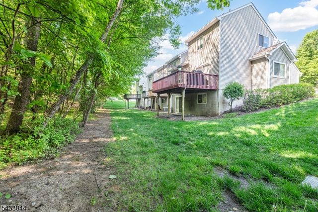 19 Sweetwater Ln, Hardyston Twp., NJ 07419