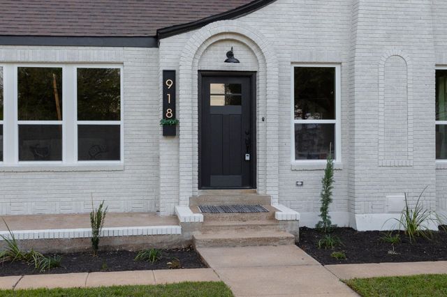 918 Front Street, Columbus, TX 78934