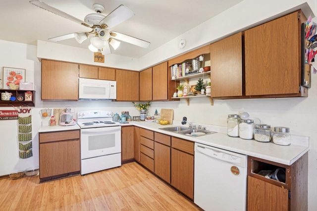 101-103 W Garfield Street, Mount Horeb, WI 53572