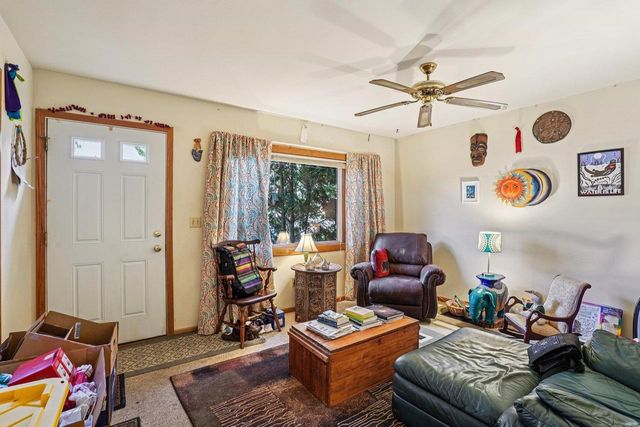 101-103 W Garfield Street, Mount Horeb, WI 53572