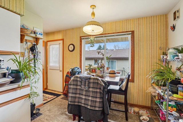 101-103 W Garfield Street, Mount Horeb, WI 53572