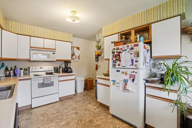 101-103 W Garfield Street, Mount Horeb, WI 53572