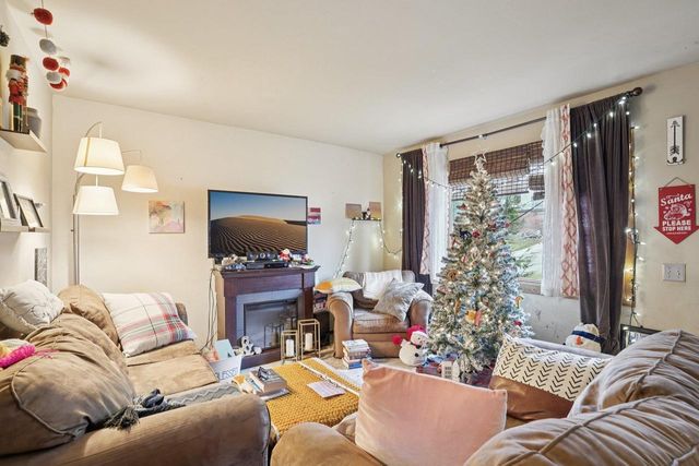 101-103 W Garfield Street, Mount Horeb, WI 53572