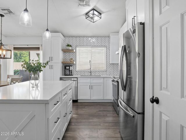 3206 S 81st Avenue, Phoenix, AZ 85043