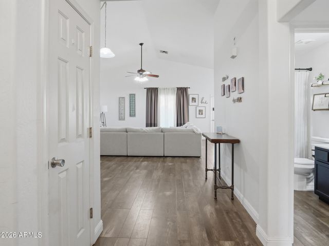 3206 S 81st Avenue, Phoenix, AZ 85043