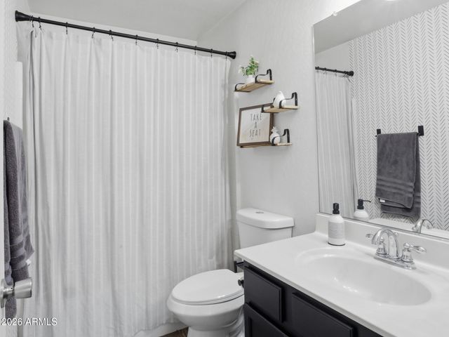 3206 S 81st Avenue, Phoenix, AZ 85043