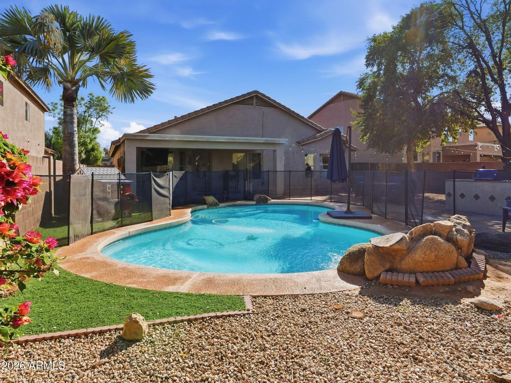 3206 S 81st Avenue, Phoenix, AZ 85043