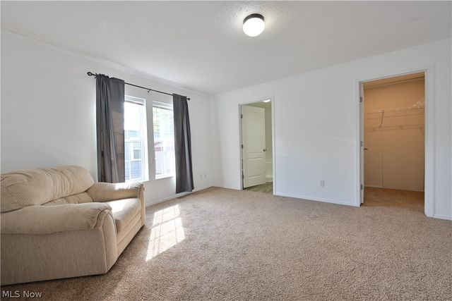 29 Carl Lane, Olmsted Twp, OH 44138