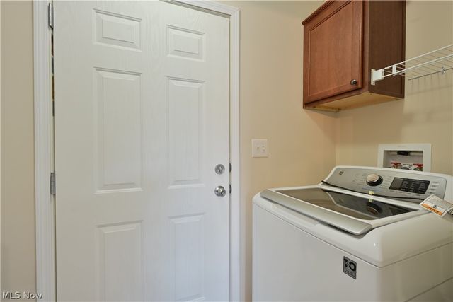 29 Carl Lane, Olmsted Twp, OH 44138