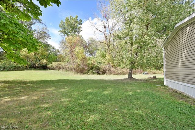 29 Carl Lane, Olmsted Twp, OH 44138