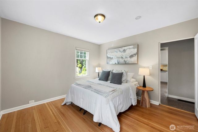 1047 NE 98th Street, Seattle, WA 98115