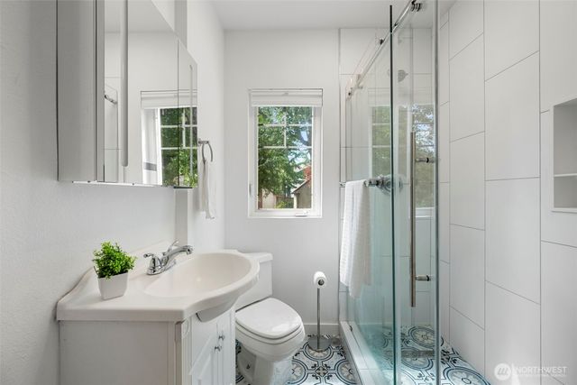1047 NE 98th Street, Seattle, WA 98115
