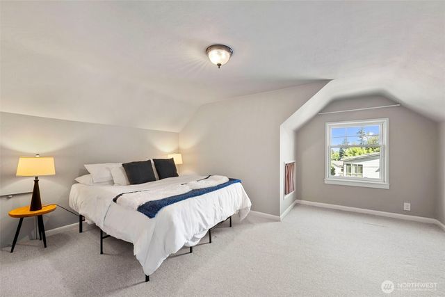 1047 NE 98th Street, Seattle, WA 98115