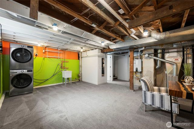 1047 NE 98th Street, Seattle, WA 98115