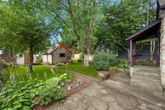 1047 NE 98th Street, Seattle, WA 98115