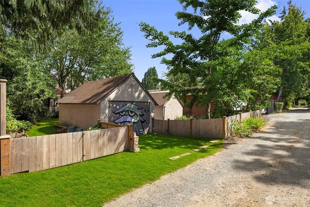 1047 NE 98th Street, Seattle, WA 98115