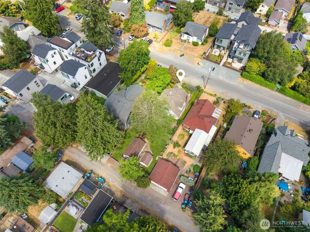 1047 NE 98th Street, Seattle, WA 98115