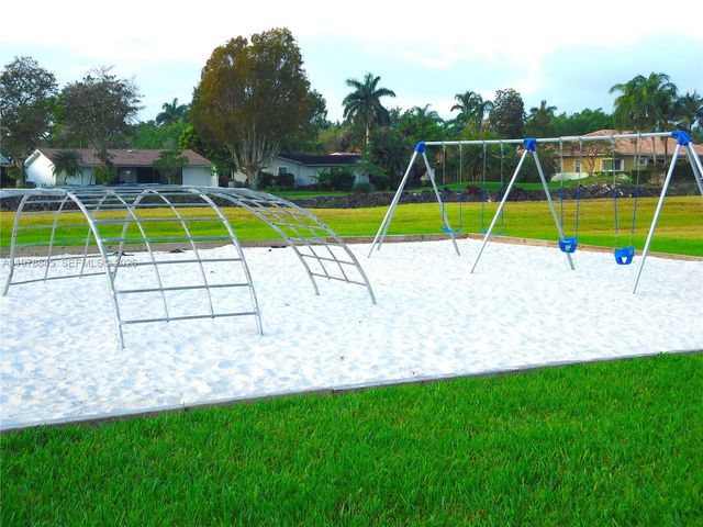 7920 Camino Real M-204, Miami, FL 33143