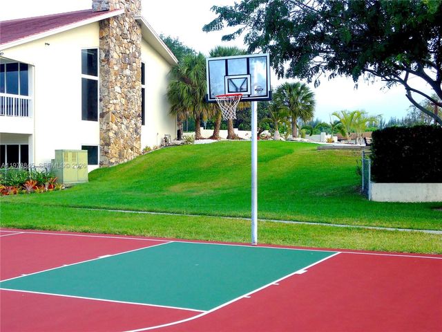 7920 Camino Real M-204, Miami, FL 33143