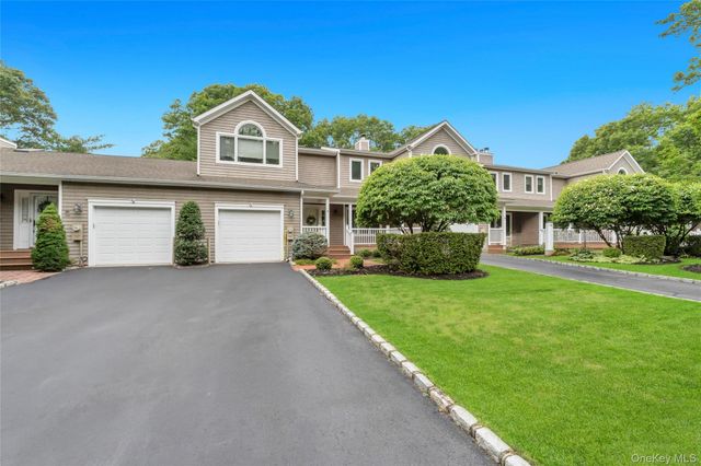 22 Kettle Hole Road, Manorville, NY 11949