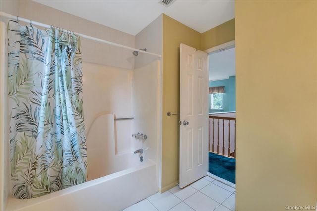 22 Kettle Hole Road, Manorville, NY 11949