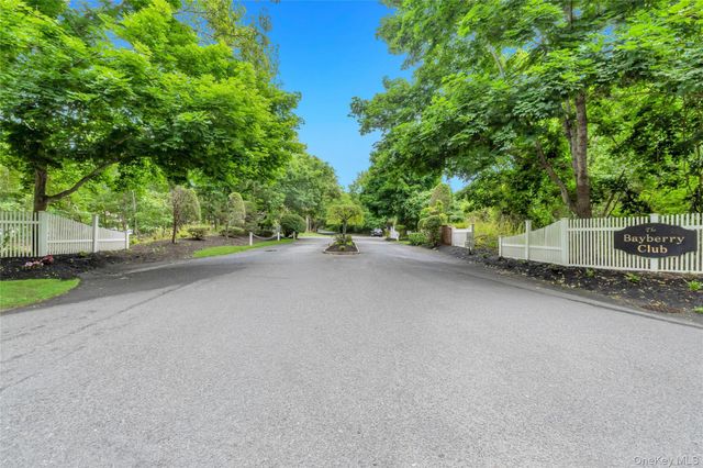 22 Kettle Hole Road, Manorville, NY 11949