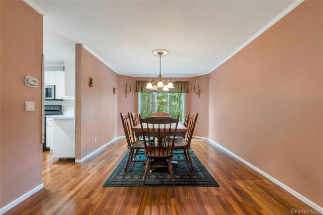 22 Kettle Hole Road, Manorville, NY 11949