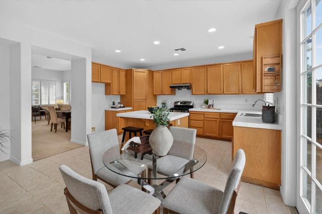 8169 Grisham Way, Elk Grove, CA 95758