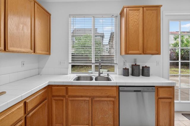 8169 Grisham Way, Elk Grove, CA 95758