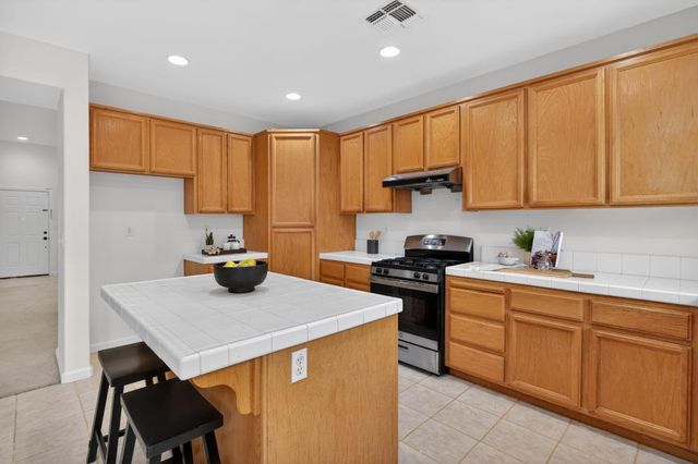 8169 Grisham Way, Elk Grove, CA 95758