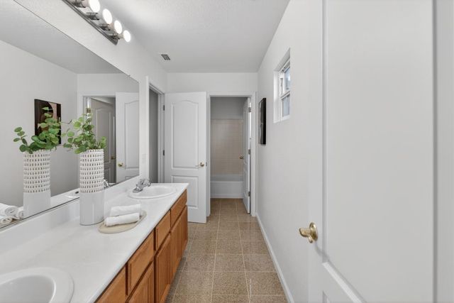 8169 Grisham Way, Elk Grove, CA 95758