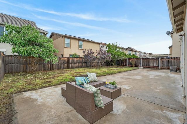 8169 Grisham Way, Elk Grove, CA 95758