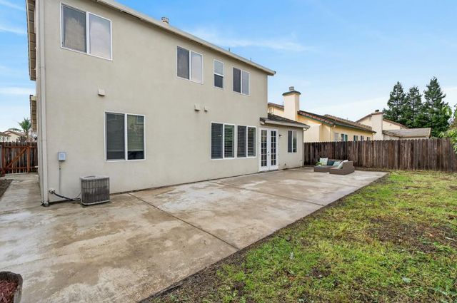 8169 Grisham Way, Elk Grove, CA 95758