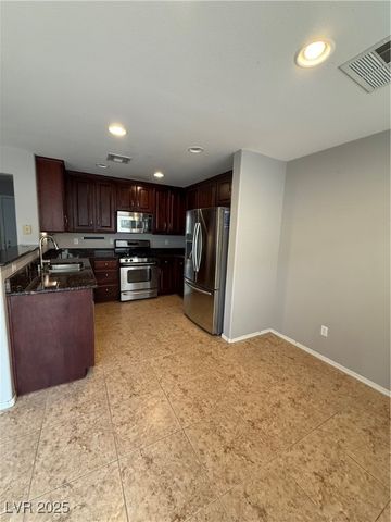 8236 Wildwood Glen Drive, Las Vegas, NV 89131