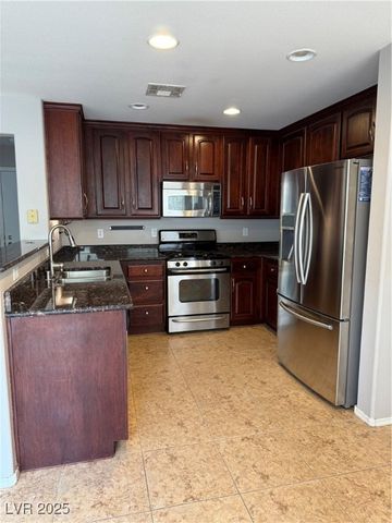 8236 Wildwood Glen Drive, Las Vegas, NV 89131