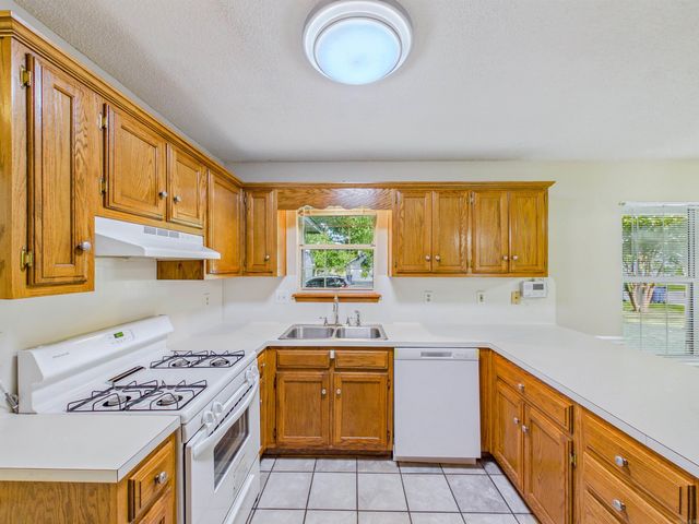 29 Burns Drive, Cabot, AR 72023