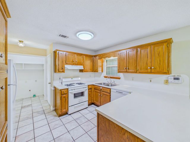 29 Burns Drive, Cabot, AR 72023