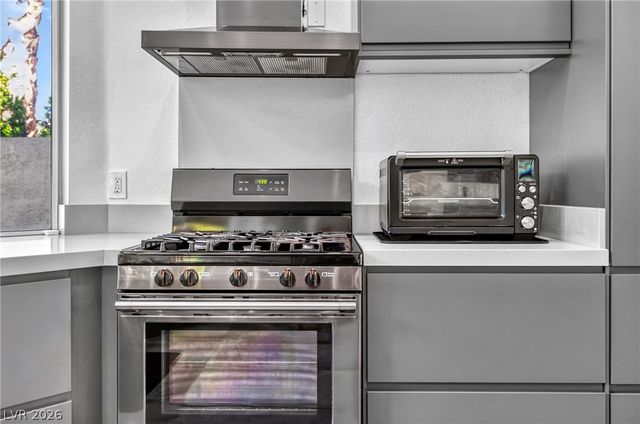 9104 Covered Wagon Avenue, Las Vegas, NV 89117