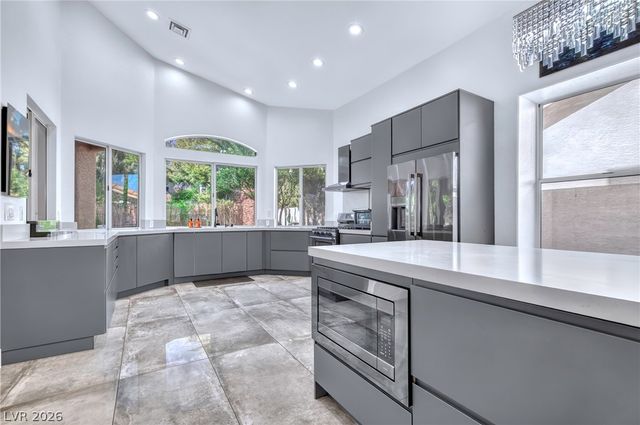 9104 Covered Wagon Avenue, Las Vegas, NV 89117
