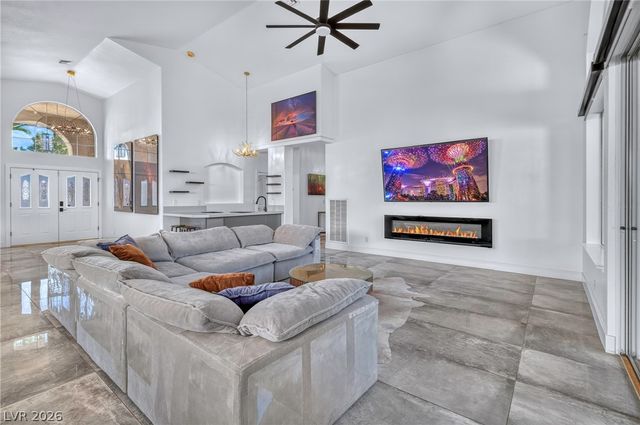 9104 Covered Wagon Avenue, Las Vegas, NV 89117