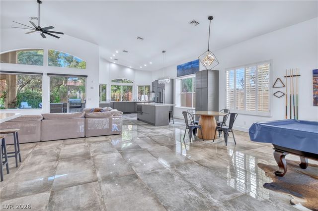 9104 Covered Wagon Avenue, Las Vegas, NV 89117