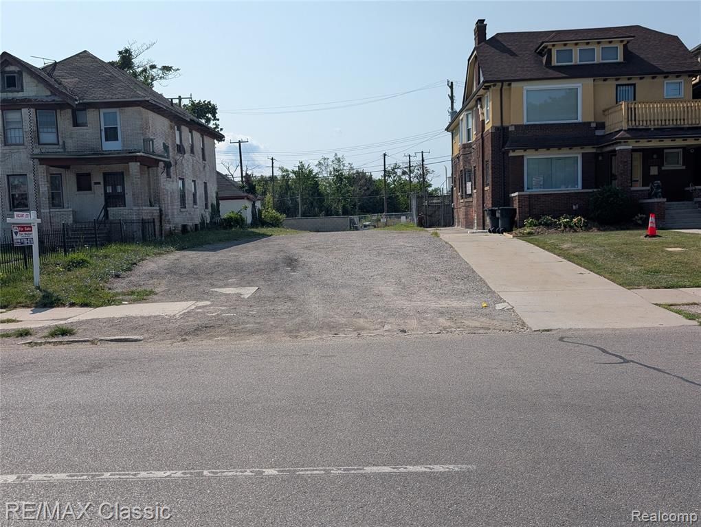 2678 W Grand Boulevard, Detroit, MI 48208