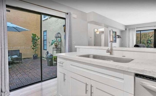 8033 NW 71st Ct 8033, Tamarac, FL 33321