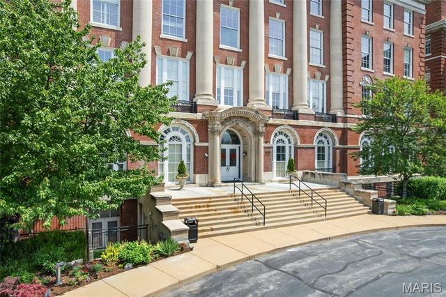 1515 Lafayette Avenue 418, St Louis, MO 63104
