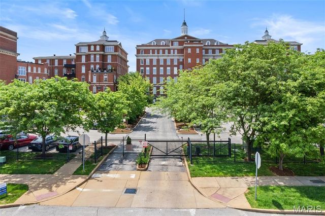 1515 Lafayette Avenue 418, St Louis, MO 63104