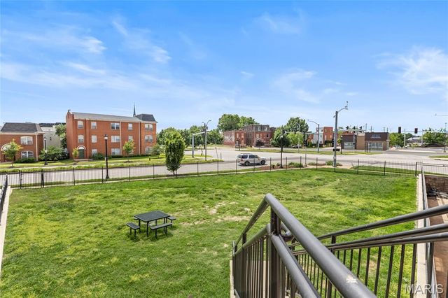 1515 Lafayette Avenue 418, St Louis, MO 63104