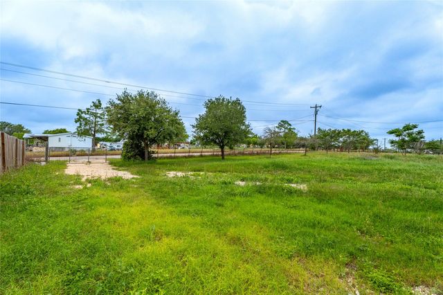 100 Cattle BND, Kyle, TX 78640