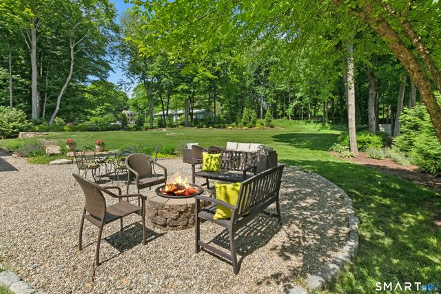 29 Old Farm Road, Weston, CT 06883