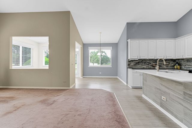735 Pentwater Road, Romeoville, IL 60446